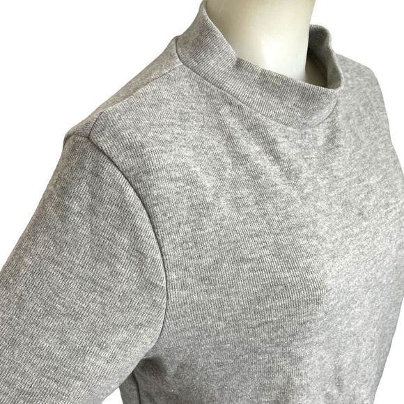 Ribbed Boxy Grey Heather Top 🤍 - Picture 4 of 7